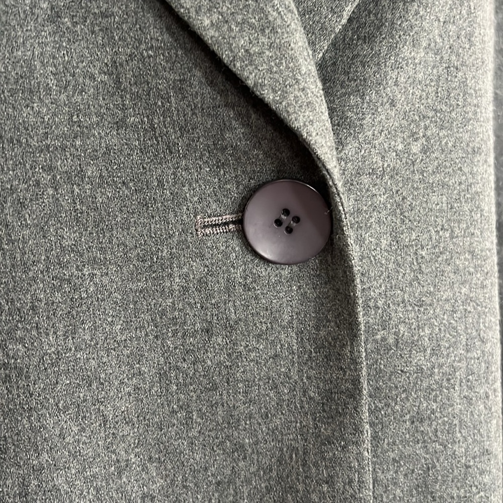 TALBOTS BLAZER size 8p - Picture 2 of 8